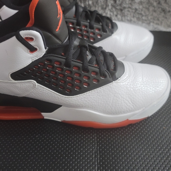 MENS SIZE 8 JORDAN MAXIN 200 (MINT) - Picture 8 of 10